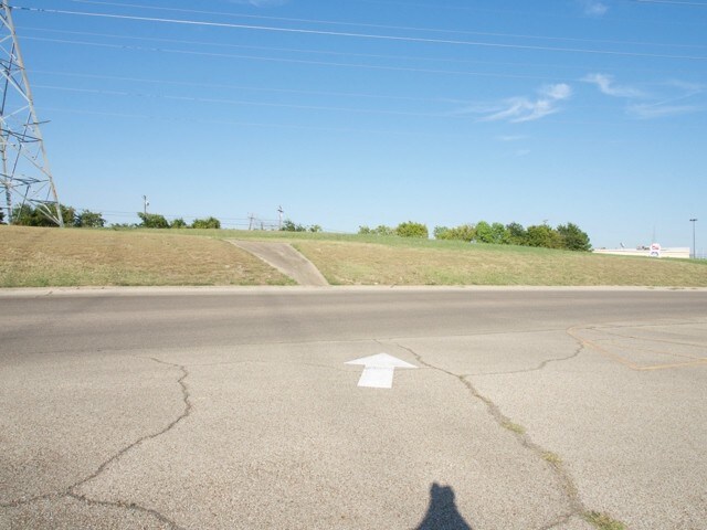 More Photos Of 5801 W Waco Dr, Waco Land For Sale