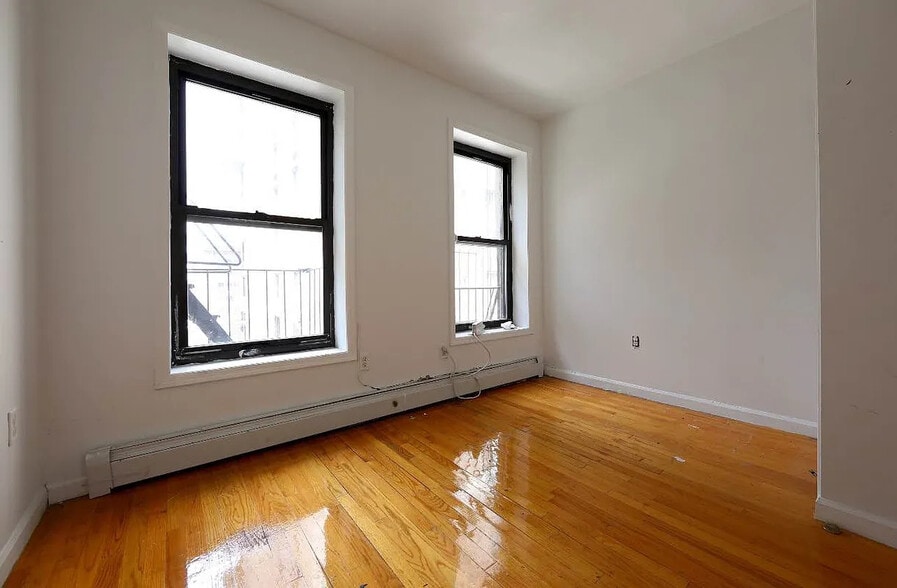 More Photos Of 109 Madison St, New York Apartments For Sale