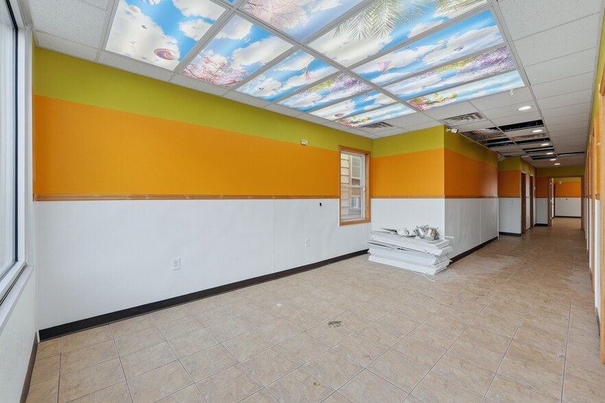 More Photos Of 5405 Bergenline Ave, West New York Storefront Retail Office For Lease