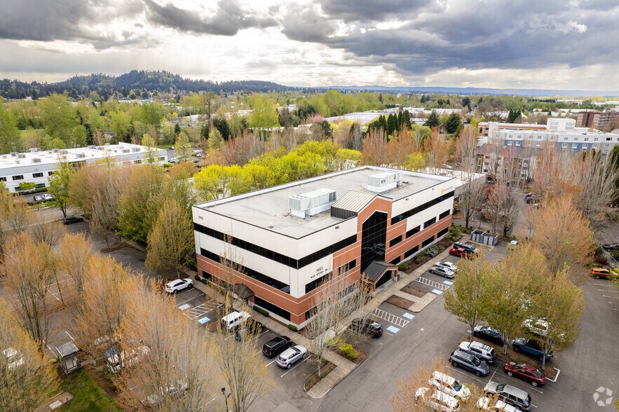 More Photos Of 5933 NE Win Sivers Dr, Portland Office For Lease
