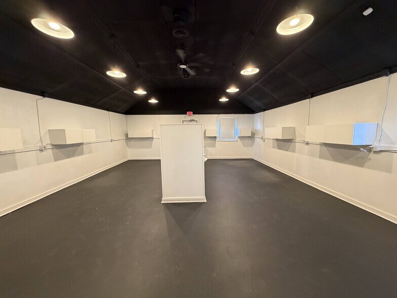 More Photos Of 5759 Princess Anne Rd, Virginia Beach Freestanding For Lease