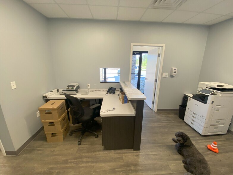 More Photos Of 961 Michael Dr, Chesapeake Warehouse For Sale