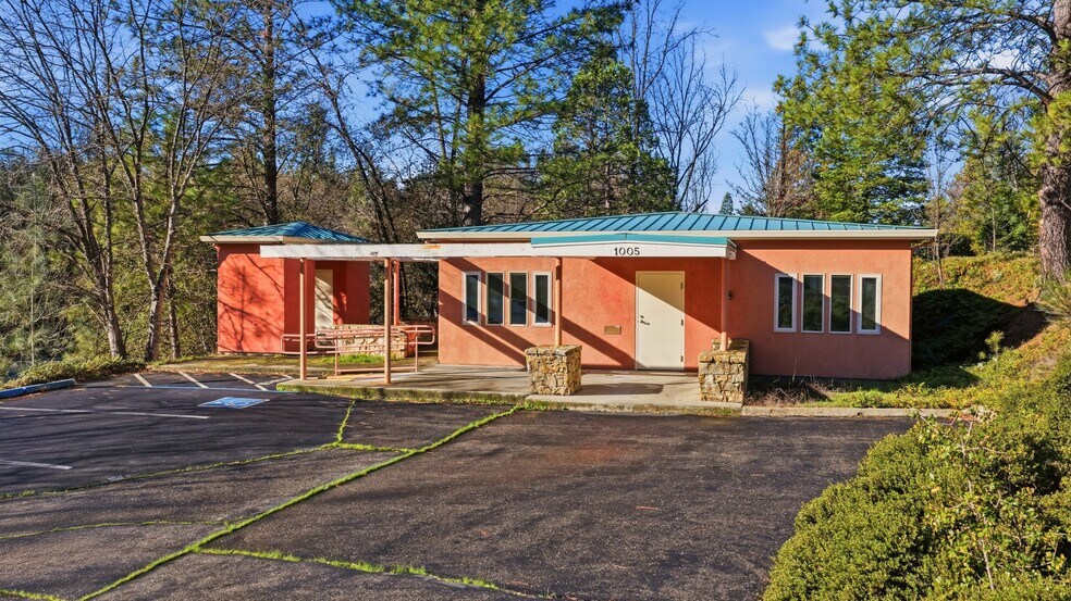 Primary Photo Of 1005 Fowler Way, Placerville Medical For Sale