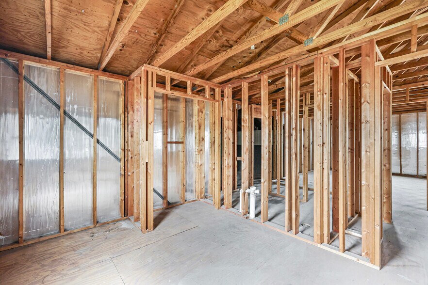 More Photos Of 11 S 2nd St, Festus Office For Sale