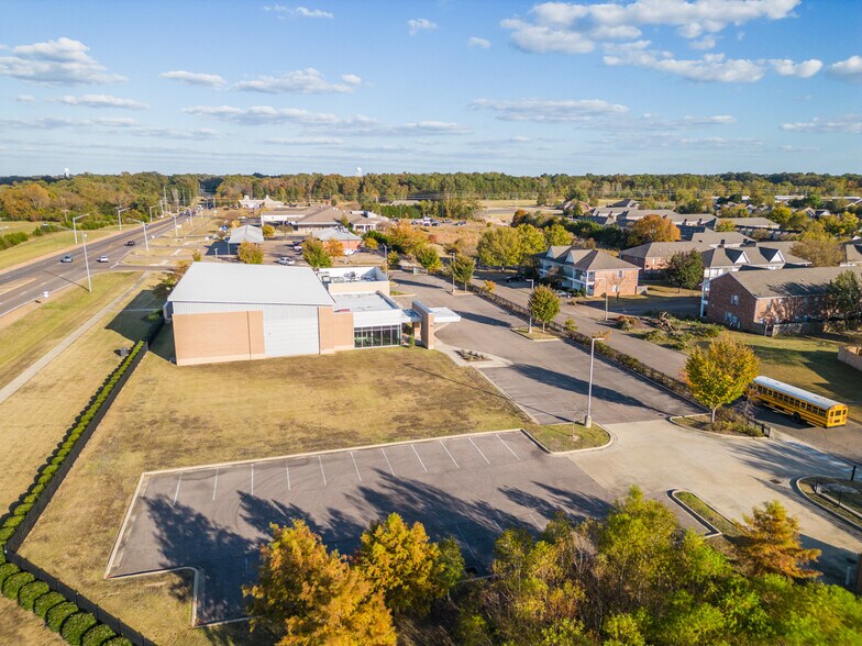 More Photos Of 225 Tomlinson Dr, Starkville Office For Sale