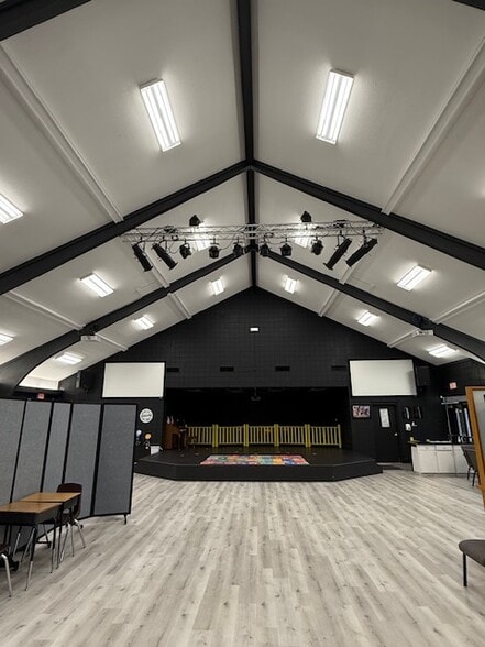 More Photos Of 622 E Lexington Ave, High Point Schools For Lease