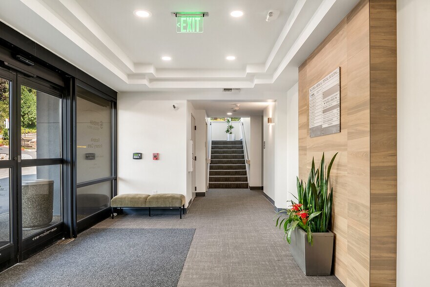 More Photos Of 12917 SE 38th St, Bellevue Medical For Lease