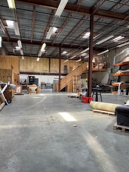 More Photos Of 5714 Industry Ln, Frederick Warehouse For Lease