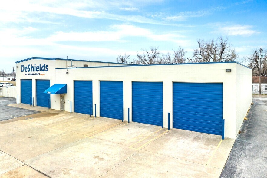Primary Photo Of 2100-2120 Exchange Ave, Oklahoma City Service For Lease