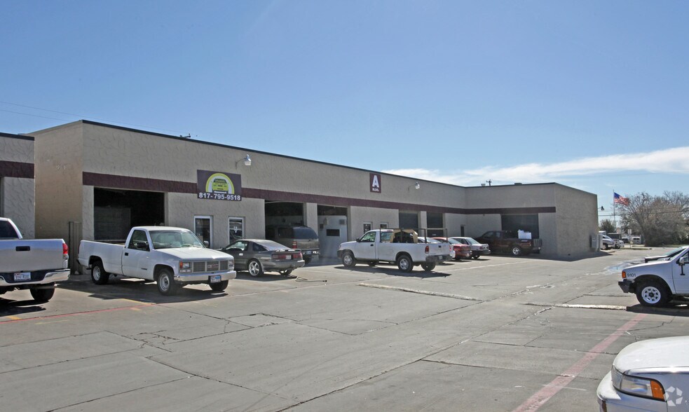 More Photos Of 1105 Colorado Ln, Arlington Distribution For Lease