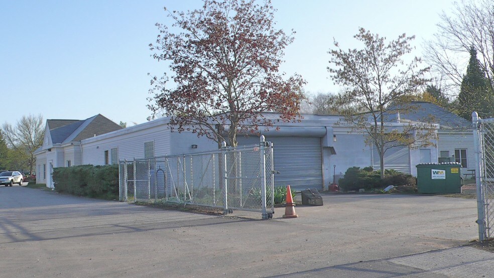 More Photos Of 7209 Chagrin Rd, Chagrin Falls Light Manufacturing For Sale