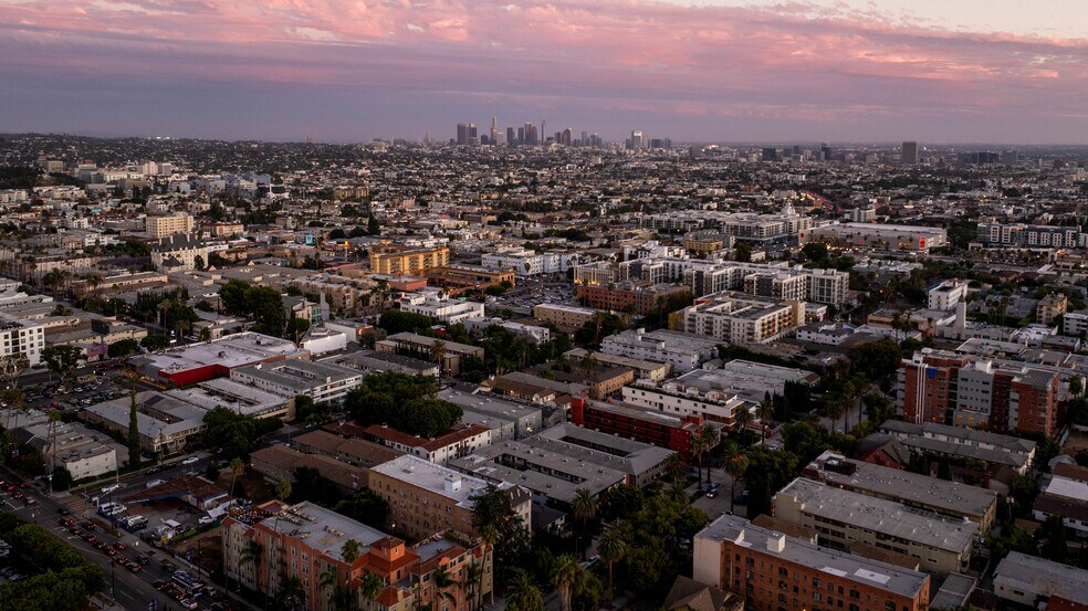 More Photos Of 1848 N Gramercy Pl, Hollywood Apartments For Sale