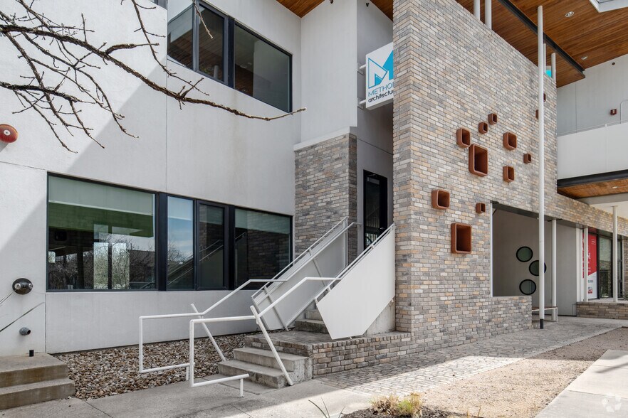 More Photos Of 2921 E 17th St, Austin Loft Creative Space For Sale