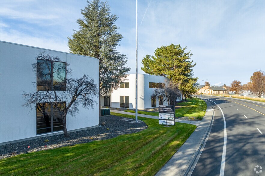More Photos Of 1933-1955 Jadwin Ave, Richland Medical For Lease