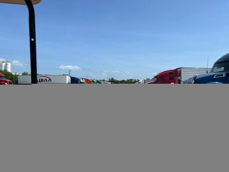 More Photos Of 3595 118th Ave N, Clearwater Auto Salvage Facility For Sale
