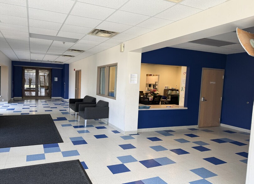 More Photos Of 2110 Silver Bell Rd, Eagan Office For Sale