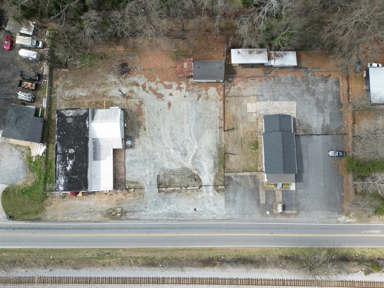 More Photos Of 2719 Huff Dr, Lawrenceville Office For Lease