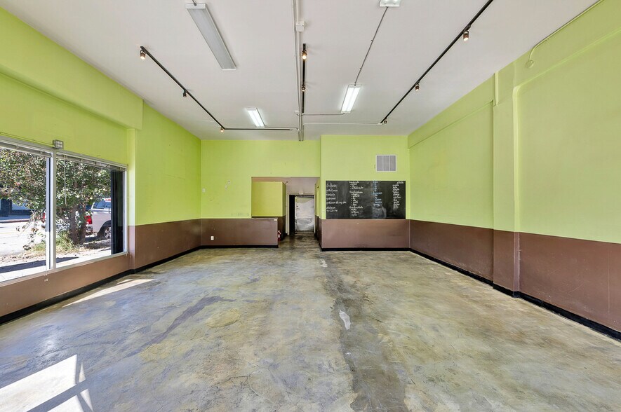 More Photos Of 5611 Hollywood Blvd, Los Angeles Storefront For Lease