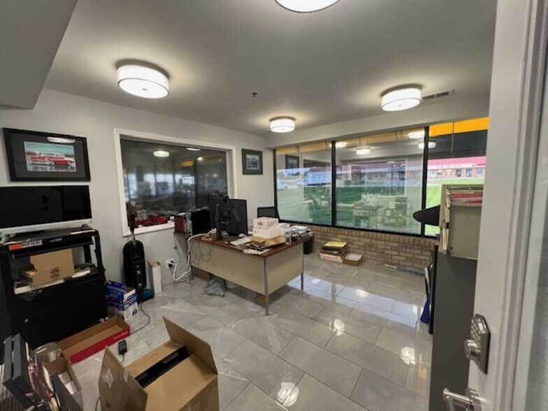 More Photos Of 9120 Trinity Dr, Lake In The Hills General Retail For Sale
