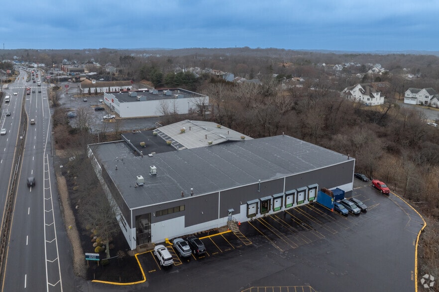 More Photos Of 218-222 Highland Ave, Salem Warehouse For Lease