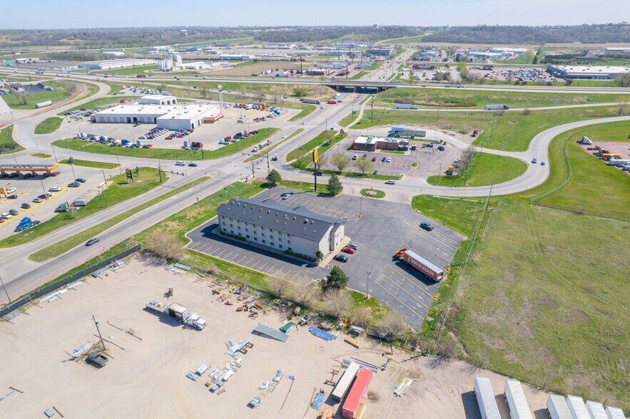 More Photos Of 2530 Singing Hills Blvd, Sioux City Hotel For Sale
