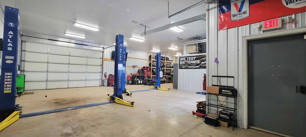 More Photos Of 3059 W Mount Morris Rd, Mount Morris Flex For Sale