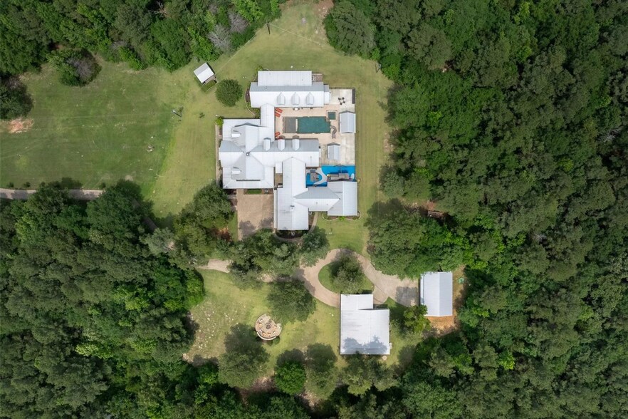 More Photos Of 17042 State Highway 21 E, Grapeland Specialty For Sale