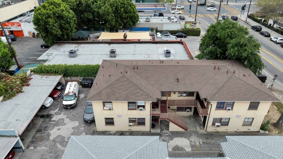 More Photos Of 7224 Hazeltine Ave, Van Nuys Apartments For Sale