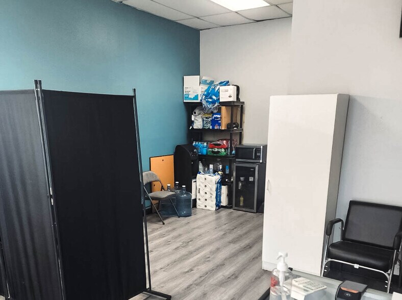 More Photos Of 6411 Sepulveda Blvd, Van Nuys Storefront For Lease