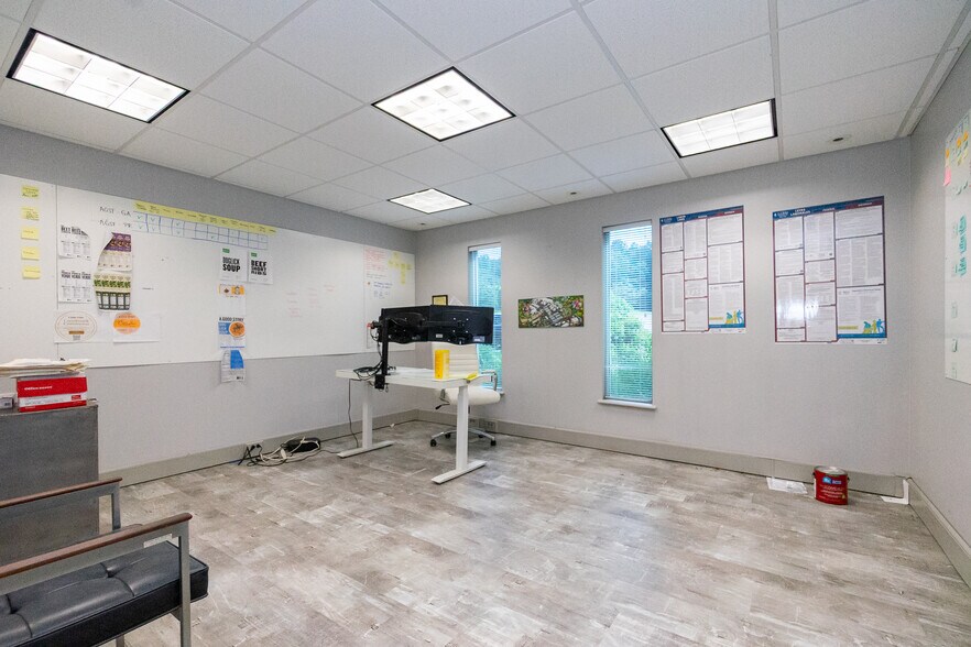 More Photos Of 199 Paradise Valley Rd, Athens Warehouse For Sale