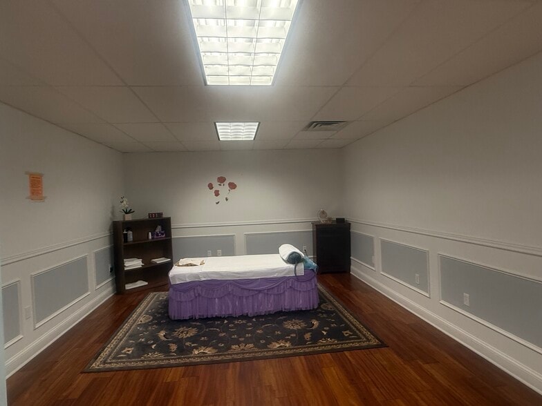 More Photos Of 22 S Prospect St, Nanticoke Office For Sale
