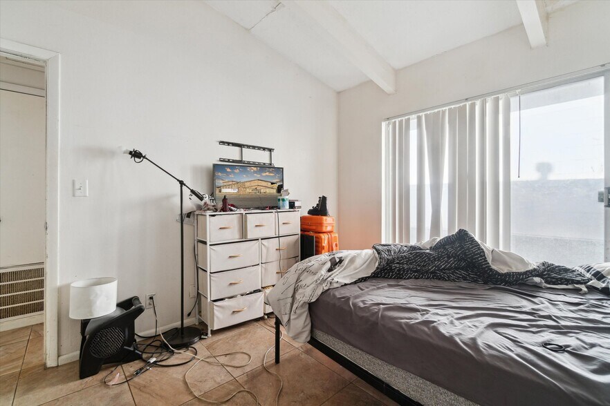 More Photos Of 4248 N 76th St, Milwaukee Storefront Retail Residential For Sale