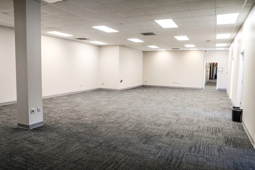More Photos Of 5080 Old Ellis Pt, Roswell Industrial For Sale