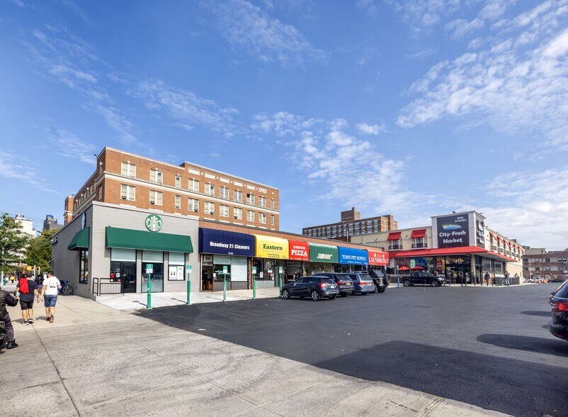 Primary Photo Of 2101-2137 Broadway, Astoria Storefront For Lease