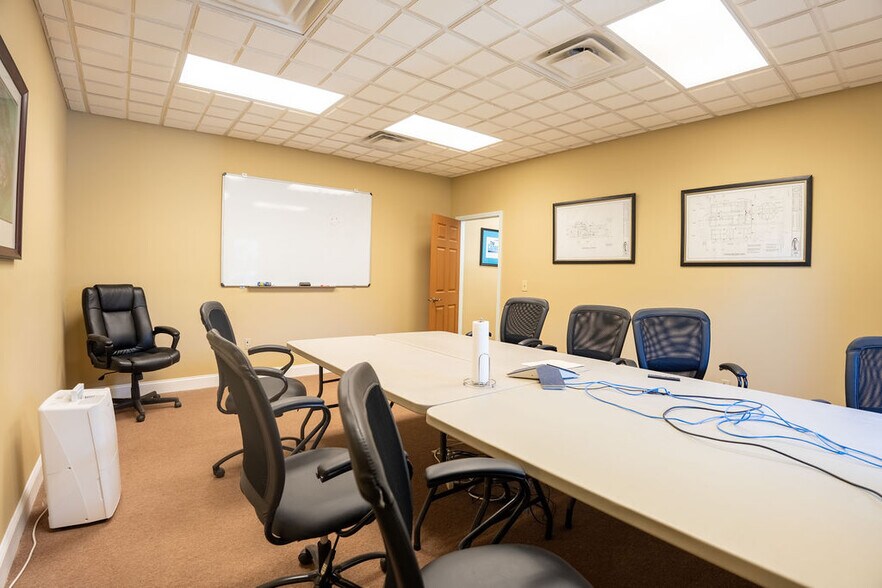 More Photos Of 403 S Pleasant Hill Rd, Warner Robins Office For Sale