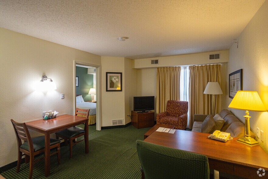 More Photos Of 1111 E I 240 Service Rd, Oklahoma City Hotel For Sale