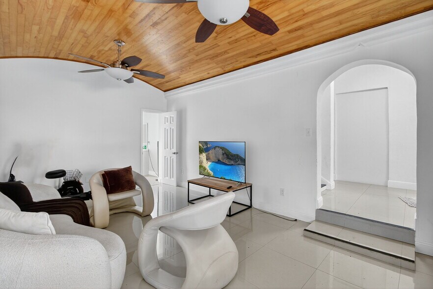 More Photos Of 1680 NW 22nd Ct, Miami Multifamily For Sale