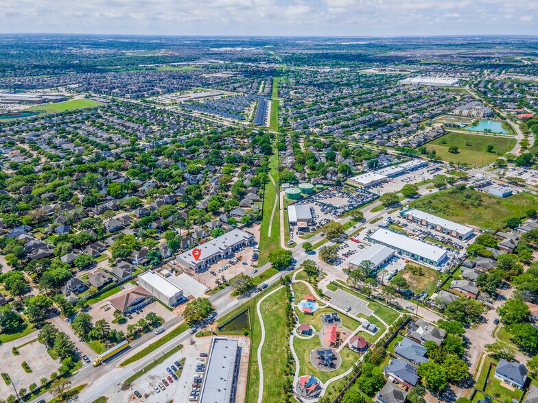 More Photos Of 19125 W Little York Rd, Katy Storefront For Sale