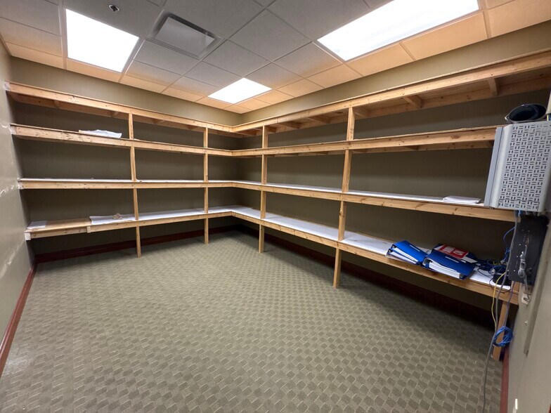 More Photos Of 3589 Sagamore Pky, Lafayette Office For Lease