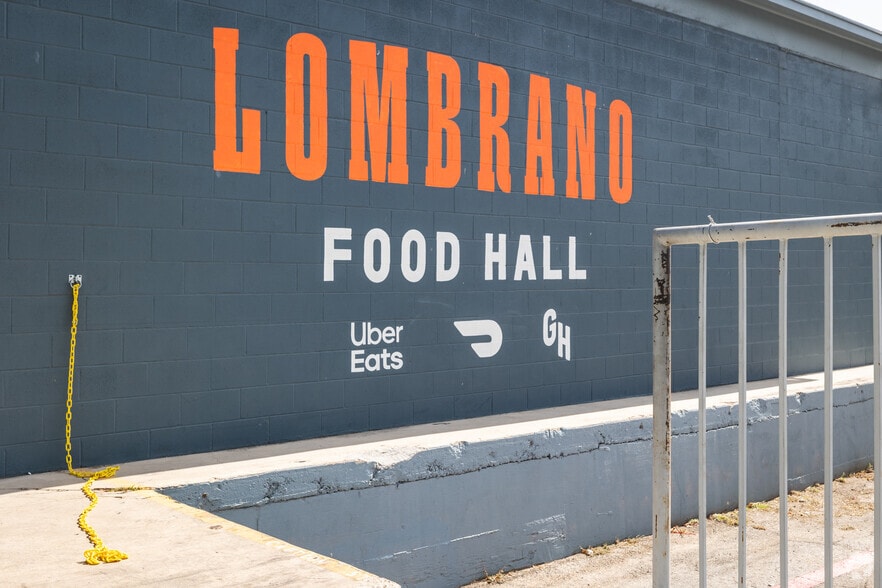 More Photos Of 427 Lombrano St, San Antonio Manufacturing For Lease