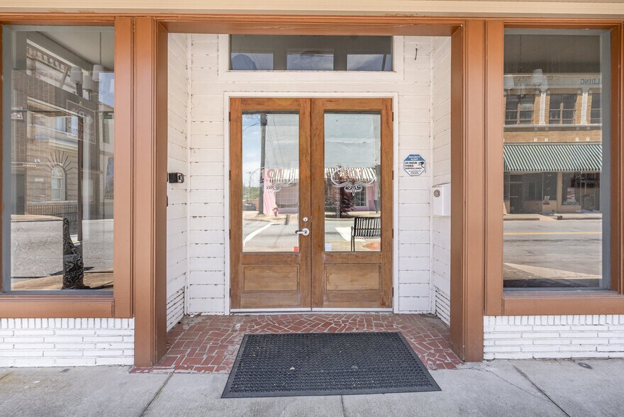 More Photos Of 101 W Main St, Union Dormitory For Sale