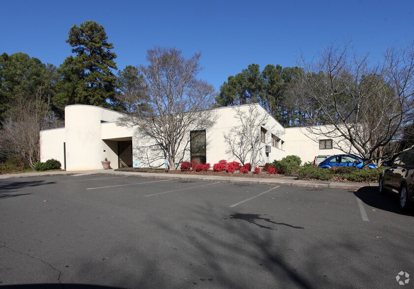 More Photos Of 3010 Anderson Dr, Raleigh Medical For Lease