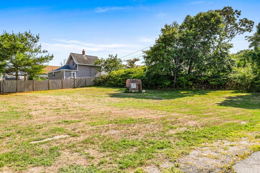 More Photos Of 270 Onset Ave, East Wareham Restaurant For Sale