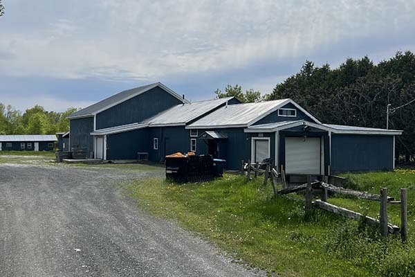 Primary Photo Of 43 Pearl St, Grand Isle Food Processing For Sale