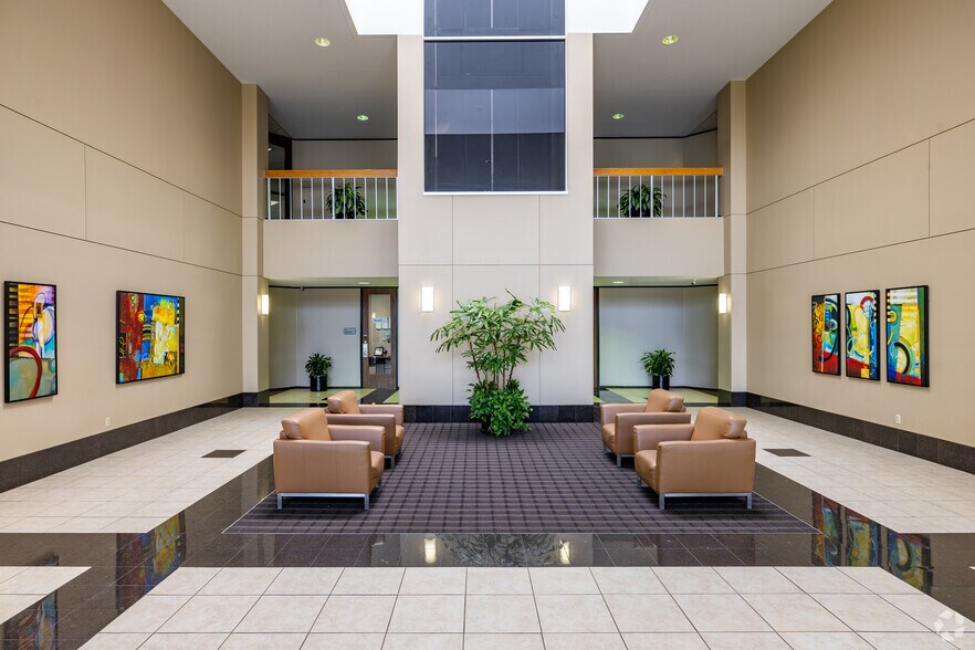 More Photos Of 14425 Torrey Chase Blvd, Houston Office For Lease