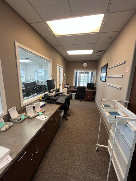 More Photos Of 1123 N Grant Pl, Kennewick Office For Sale