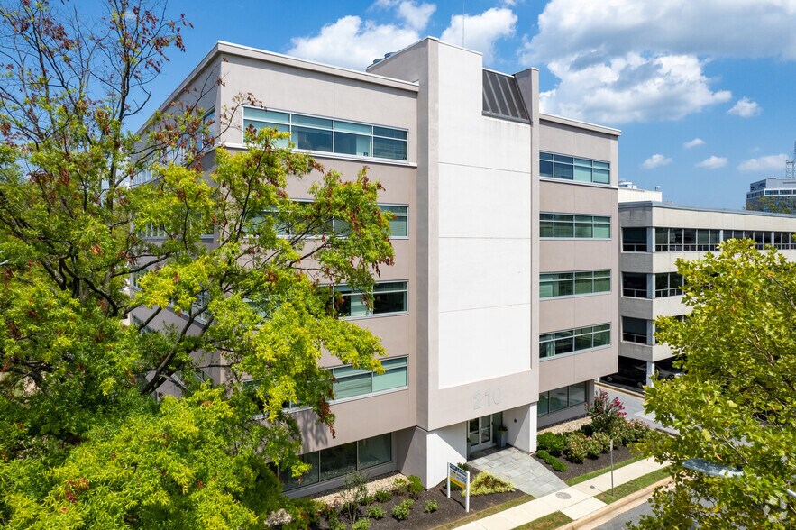 More Photos Of 210 Allegheny Ave, Towson Office For Lease