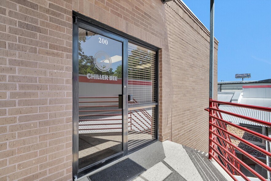 More Photos Of 3421 W Davis St, Conroe Medical For Lease