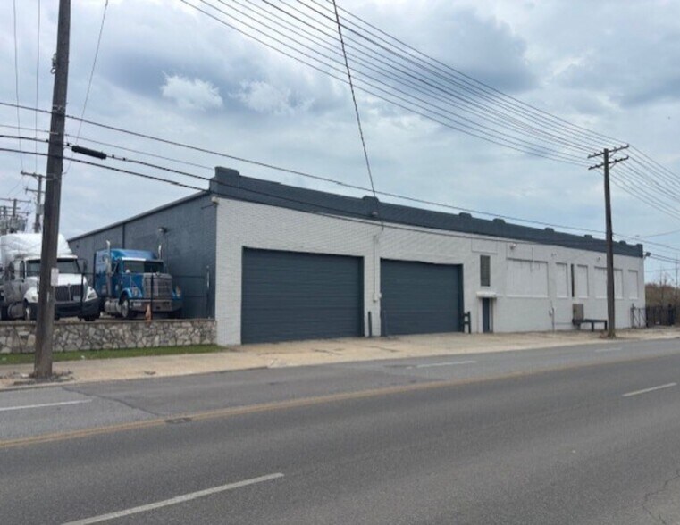More Photos Of 1088 Ivanhoe Rd, Cleveland Warehouse For Sale