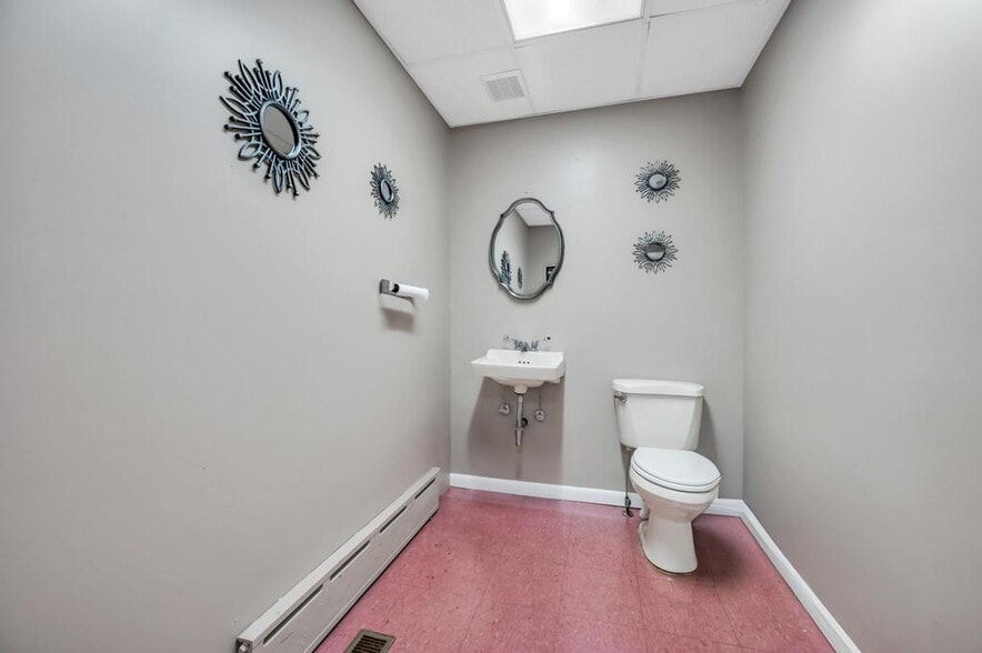 More Photos Of 2539 Middle Country Rd, Centereach Office For Sale